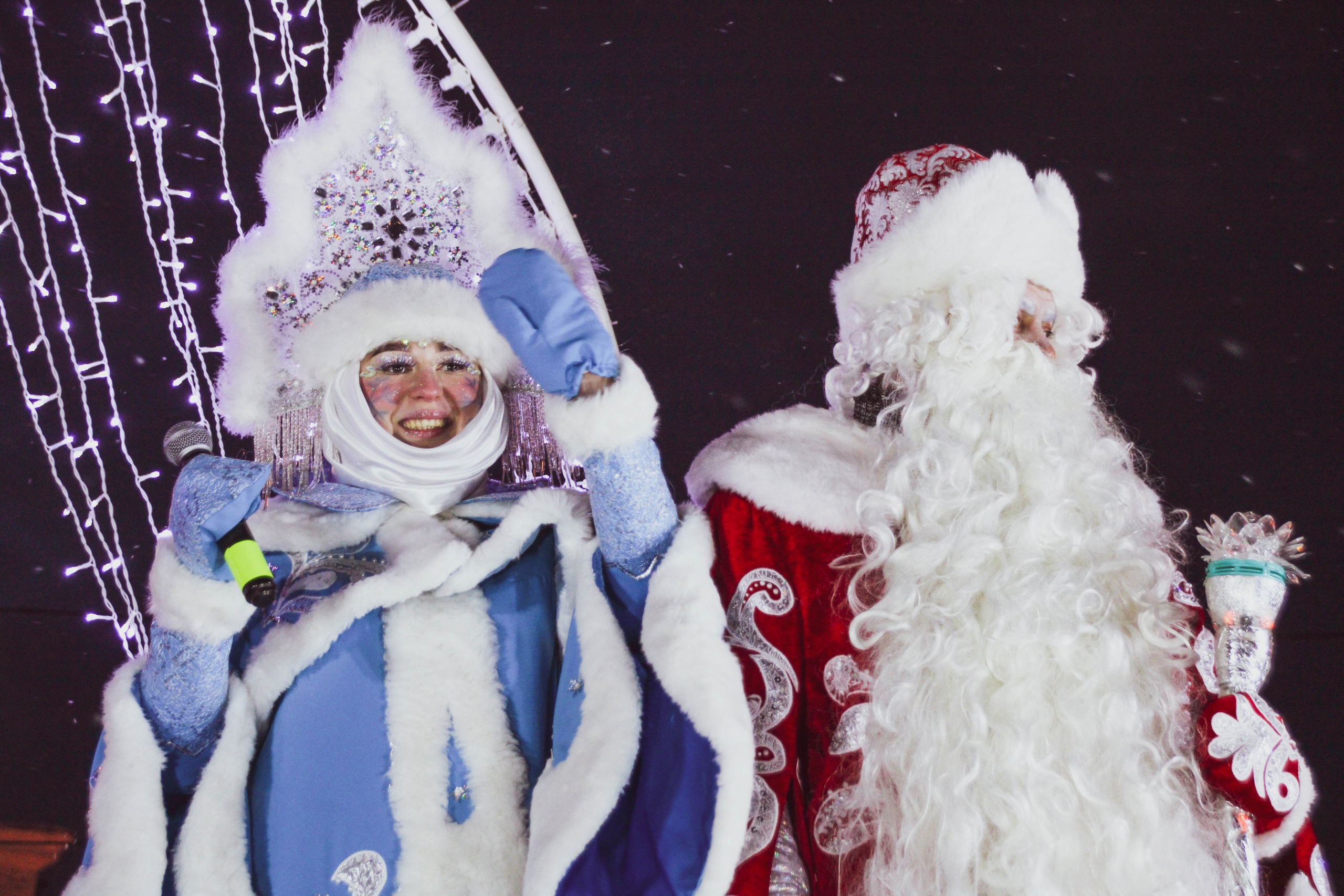 Сегодня зажглись новогодние огни на главной ёлке Новодвинска!