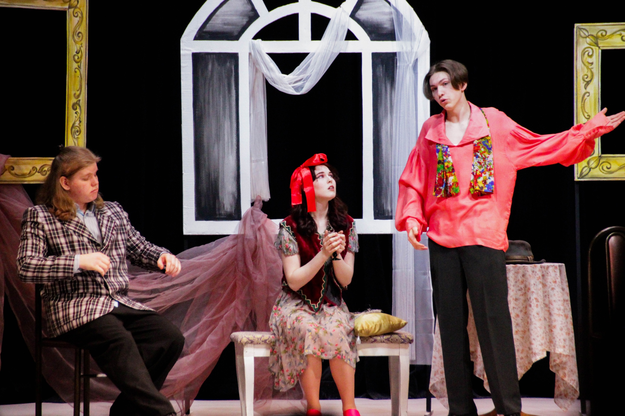 Сегодня состоялась премьера комедии в трёх действиях по пьесе И. Елагина «Портрет мадмуазель» — лёгкая и весёлая постановка, исполненная молодёжной группой театра!