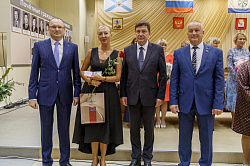 Художественный руководитель Новодвинского городского культурного центра Анастасия Сергеевна Скирева была отмечена занесением имени на Доску Почёта Новодвинска!